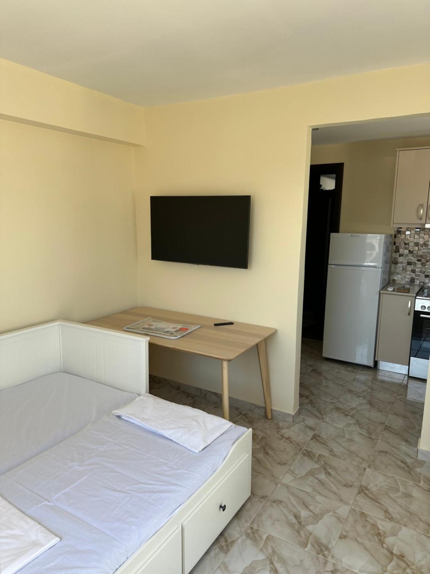 Eretria Apartment Bagian luar foto
