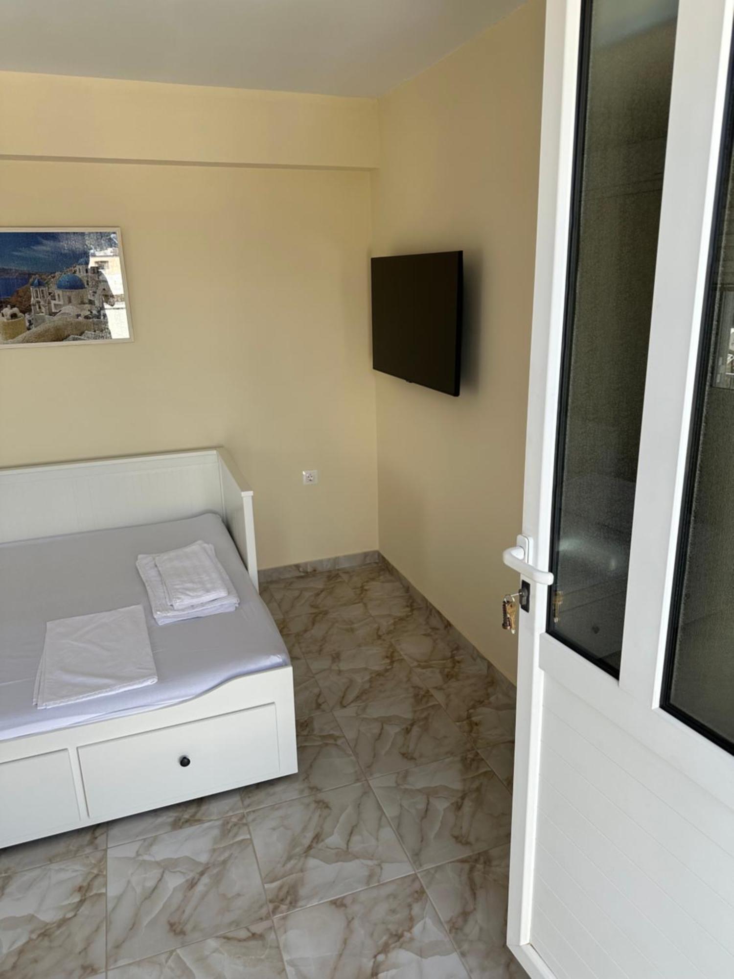 Eretria Apartment Bagian luar foto